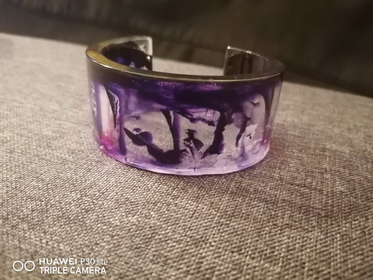 Oggetto - Bracciale rigido viola